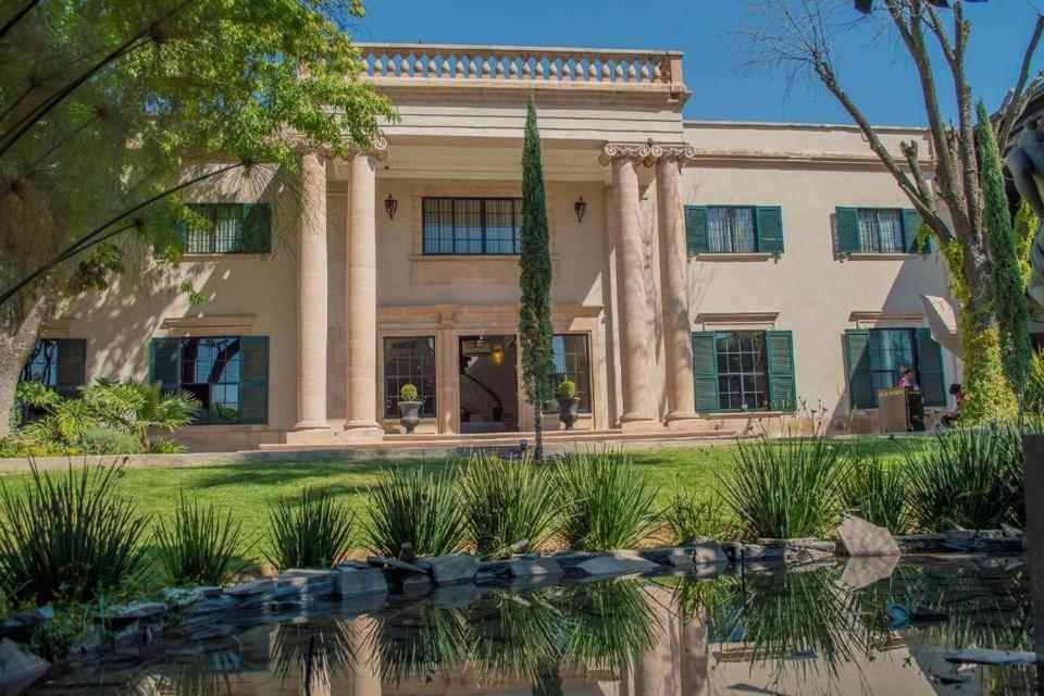 Hotel Mansion E Borbon Леон Екстериор снимка