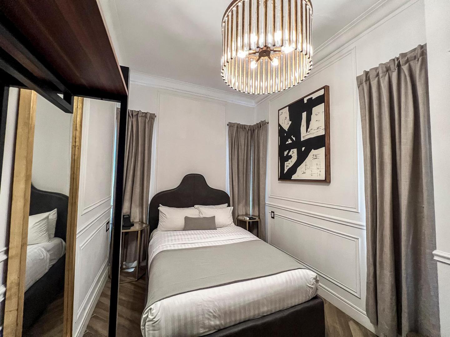 Hotel Mansion E Borbon Леон Екстериор снимка
