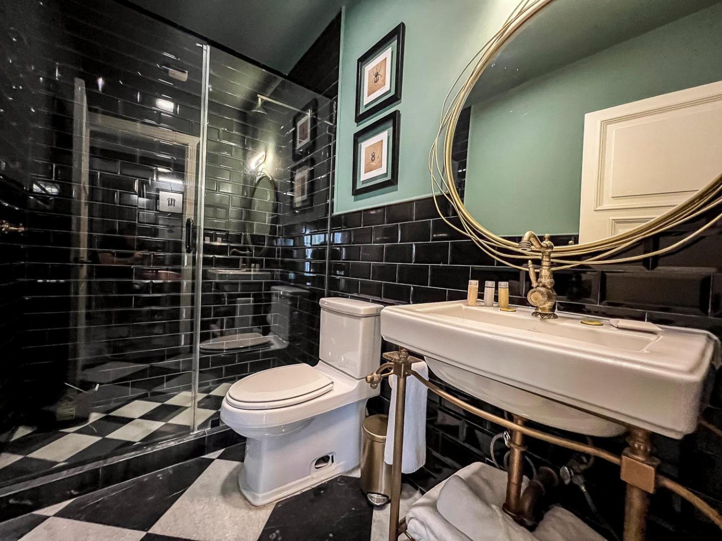 Hotel Mansion E Borbon Леон Екстериор снимка